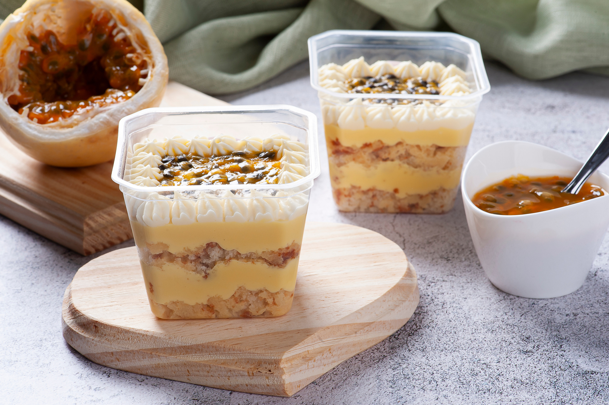 Passion fruit cake in the pot for delivery.